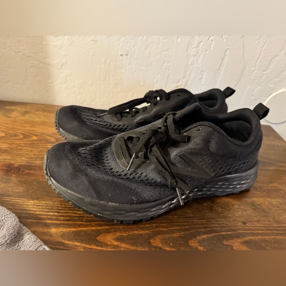 New Balance Men's All-Black Athletic Sneakers